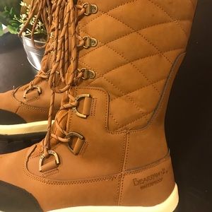 BearPaw waterproof women boots sz 8 Isabella style
